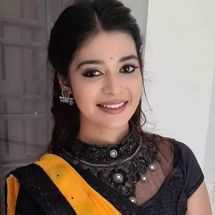 42.	Name	Dharsha Gupta,Age	26 Years old,Date of Birth	7 Jun 1994,Year of Active	2017 to Present, Native	Coimbatore